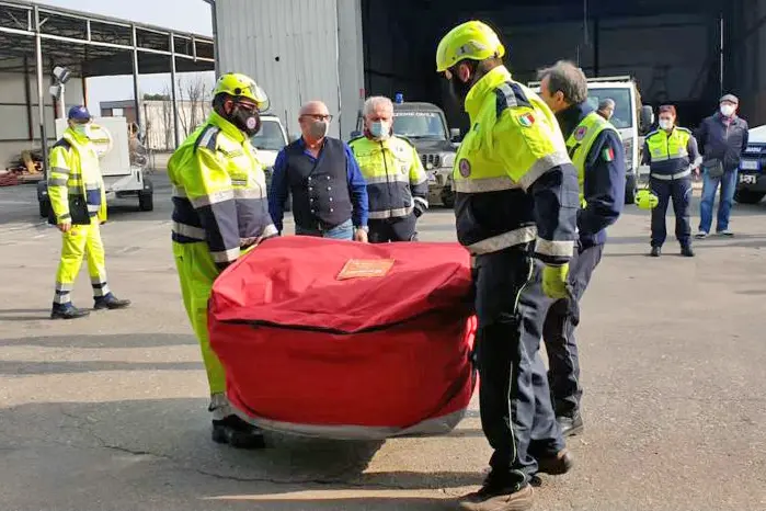Trasporto di una Tenda Pneumatica foto